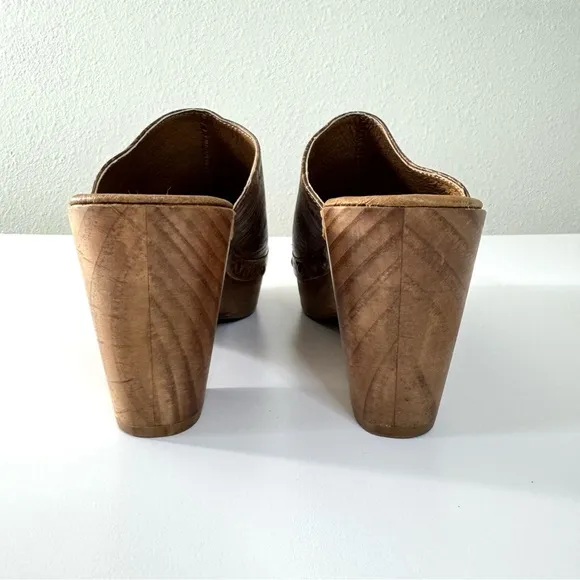 Sundance Cordani Five Worlds Zorba Tooled Brown Leather Studded Wooden Clogs 10