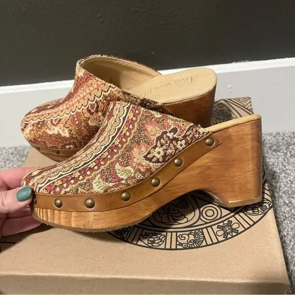 Sundance Five Worlds by Cordani Cyrilla Clogs NEW 7 Brown Multi