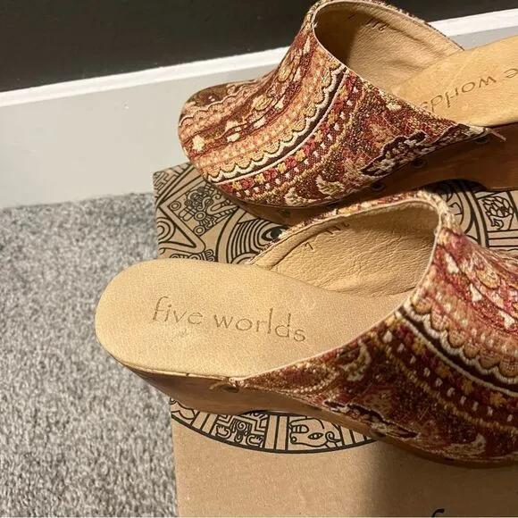 Sundance Five Worlds by Cordani Cyrilla Clogs NEW 7 Brown Multi