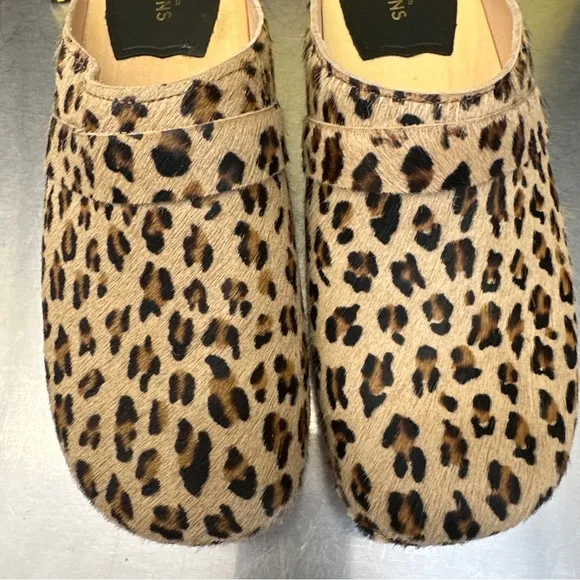 Swedish Hasbeens “Husband Clogs”. New in original box!