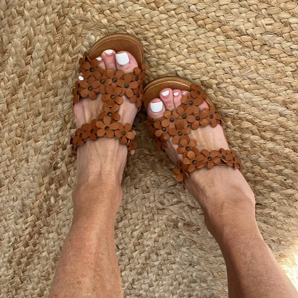 Swedish Hasbeens Nature NWT Flower Petaled Strap Slip In Clog Sandal Romantic