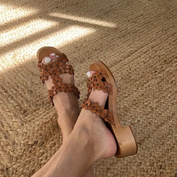 Swedish Hasbeens Nature NWT Flower Petaled Strap Slip In Clog Sandal Romantic