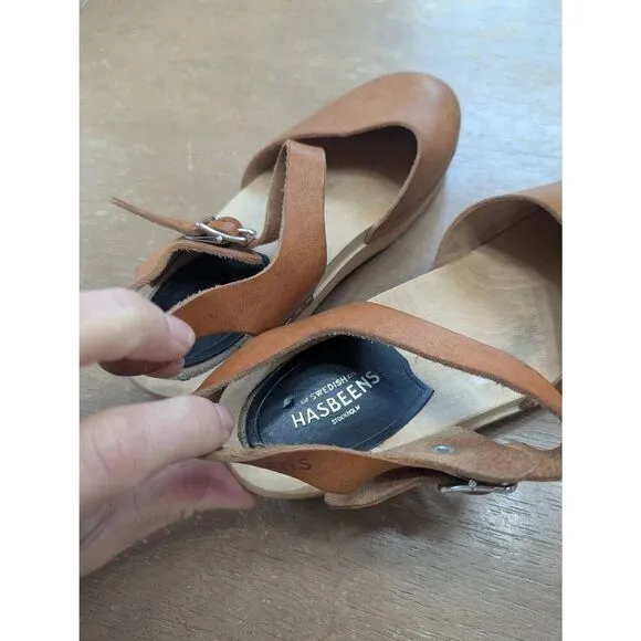 Swedish Hasbeens New Covered Mary Jane Clogs women's size 35 (5)  tan wooden