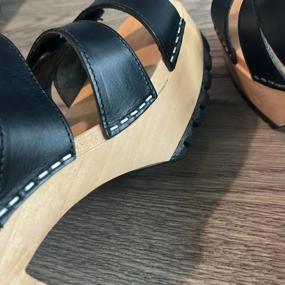 Swedish Hasbeens Wooden Strappy Leather Velcro Slip-On Platform Sandal