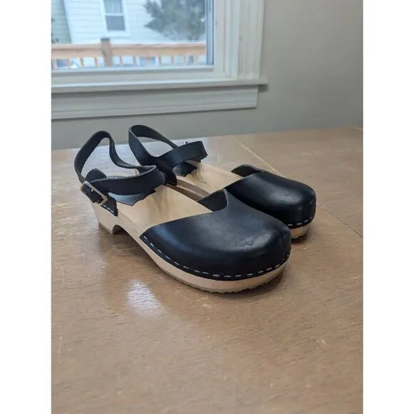 Swedish Hasbeens New Covered Mary Jane Clogs women's size 35 (5) black wooden