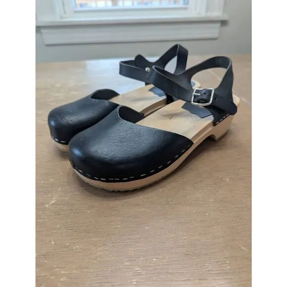 Swedish Hasbeens New Covered Mary Jane Clogs women's size 35 (5) black wooden