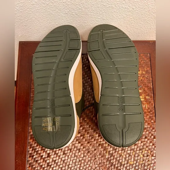 Swims NWOB Motion Capture Toe Oxfords Size 9