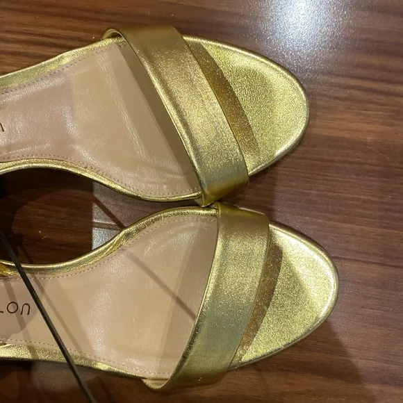 Tamara Mellon / Slingback Cone-Heel Gold Sandal 38.5 8.5