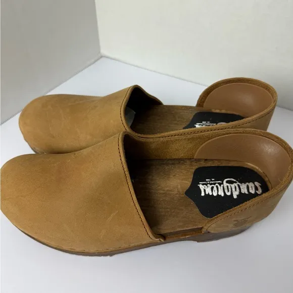 Tan Slip-On Mules with Cushioned Insole (39)