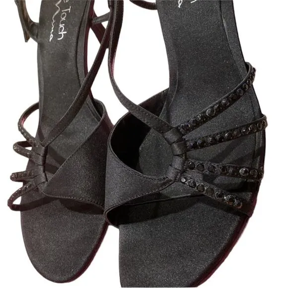 The Touch of Nina Geena Sz 9.5 9 1/2 kitten heel sandal Black Bling Open Toe low