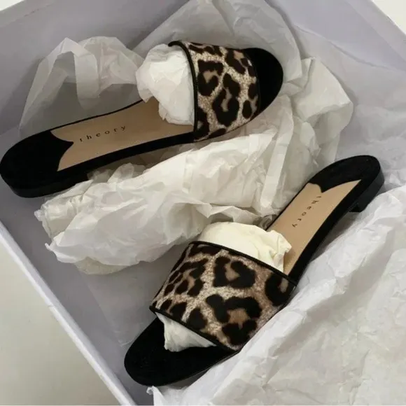 Theory Jasper Cheetah Slide Sandal Mules Black Size 6.5 NWT in Box