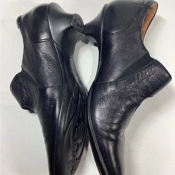 Think! Black‎ Leather Kitten Heels EU 40