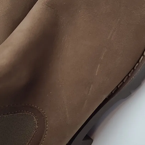 THURSDAY EVERYDAY BOOT COMPANY THE LEGEND IN COLOR SAFARI LUG CHELSEA BOOT 8 US