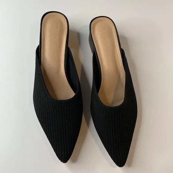 TIJN black knit chunk low heel mules NWOT
