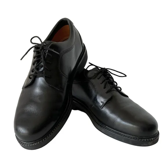 Timberland Waterproof Black Leather Oxfords | 9.5 W