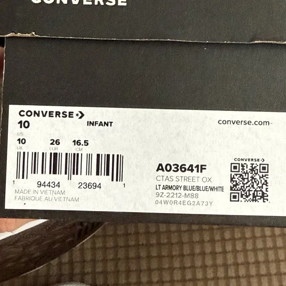 Toddler Converse Blue and White Slip On Sneakers. NWT. NIB.