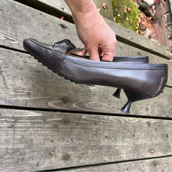 Tod’s Brown Leather Kitten Heels Sz 39