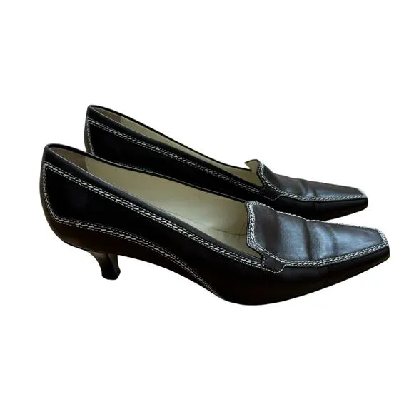 TOD’s Brown Leather Kitten Heels White Stitch Closed Toe Womens size 7.5