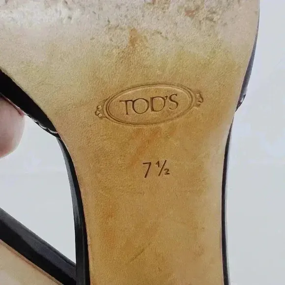 Tod's y2k Vintage Dark Brown Leather Kitten Heels Silver Ring Women's Size 7.5
