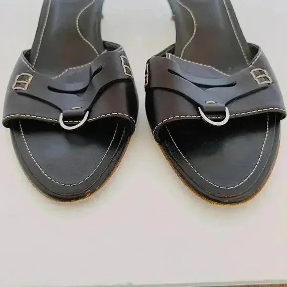 Tod's y2k Vintage Dark Brown Leather Kitten Heels Silver Ring Women's Size 7.5