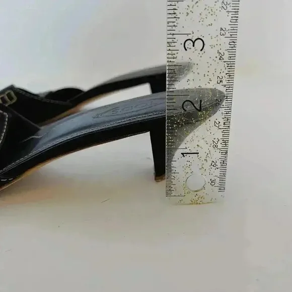 Tod's y2k Vintage Dark Brown Leather Kitten Heels Silver Ring Women's Size 7.5