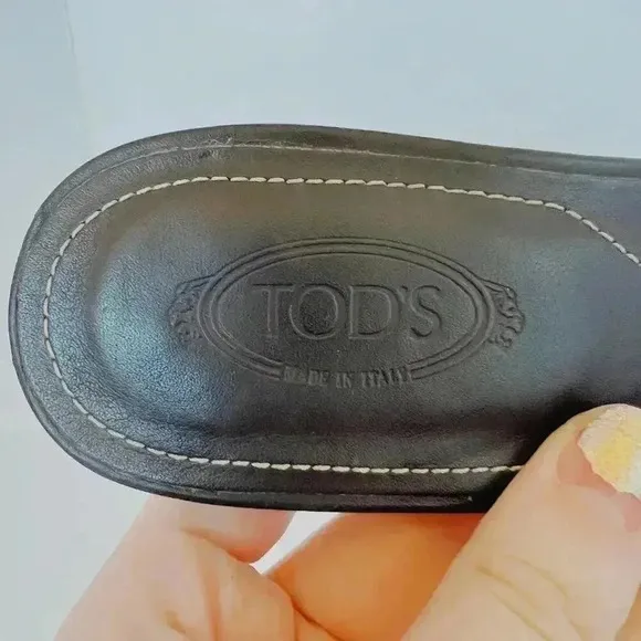 Tod's y2k Vintage Dark Brown Leather Kitten Heels Silver Ring Women's Size 7.5
