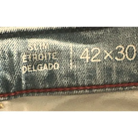 TOMMY HILFIGER SLIM  FIT LIGHT WASH JEAN Size 42x30  ***Item: 0417