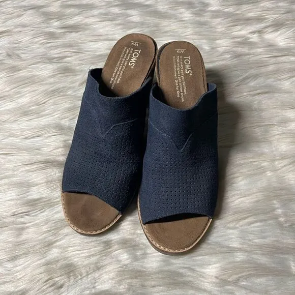 TOMS Majorca Perforated Nubuck Mules in Navy