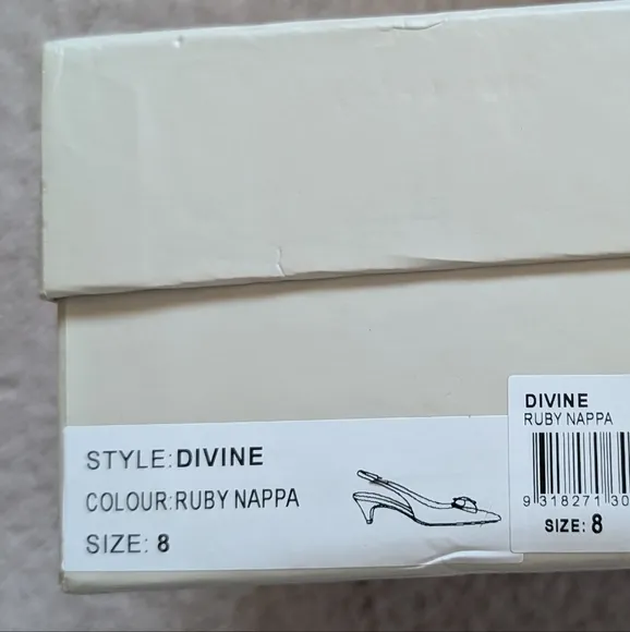Tony Bianco Divine kitten heels