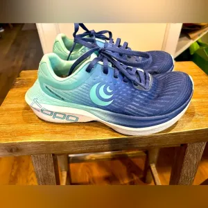 Topo Specter 2 Athletic Running Shoes women’s Size 8 Sneakers
