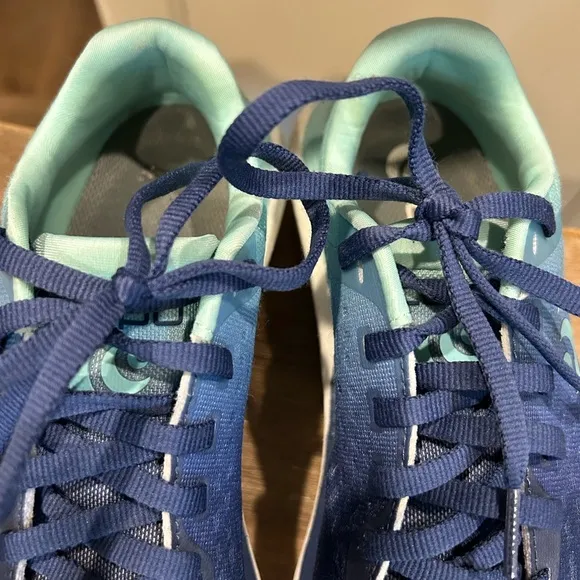 Topo Specter 2 Athletic Running Shoes women’s Size 8 Sneakers