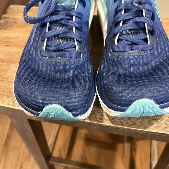 Topo Specter 2 Athletic Running Shoes women’s Size 8 Sneakers