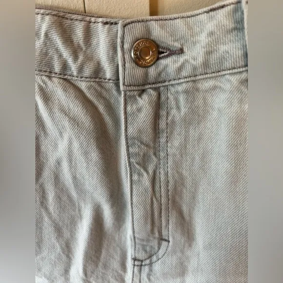 Topshop Kiri Denim Women’s NWT Jean Shorts‎ Light Wash Frayed Size US 12