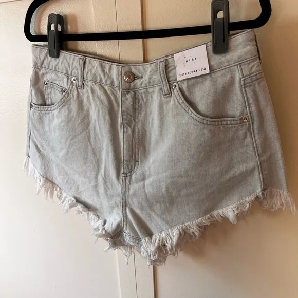 Topshop Kiri Denim Women’s NWT Jean Shorts‎ Light Wash Frayed Size US 12