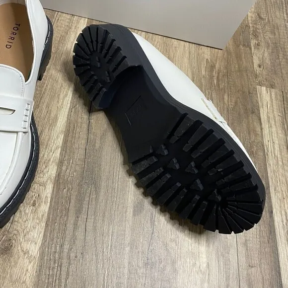 Torrid Women White PU Slip On Chunky Lug Sole Loafer 10.5WW Casual Dressy