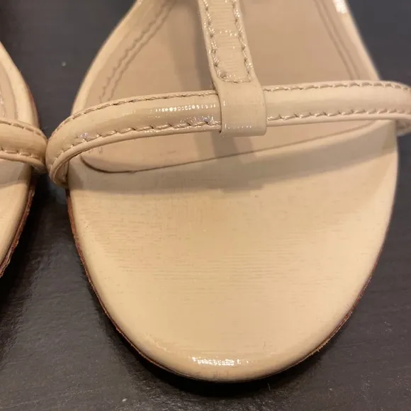 Tory Burch Saffiano Tan T Strap Leather Kitten Heels Size 7 1/2