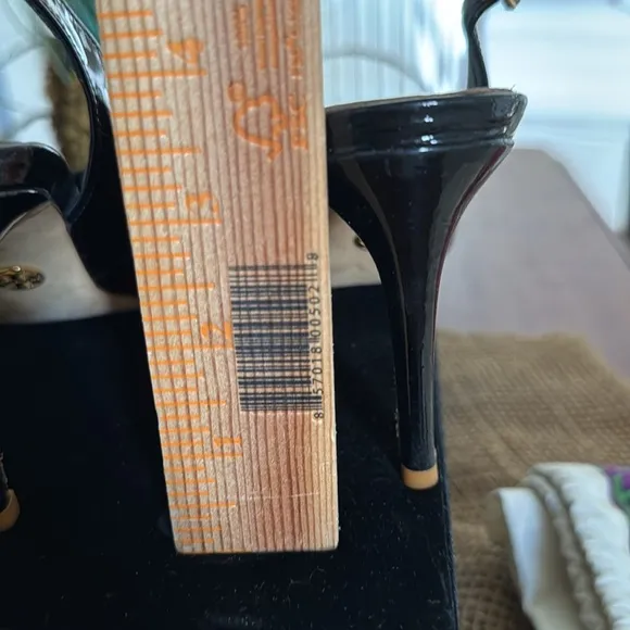 Tory Burch Slingback Patent leather heels size 8