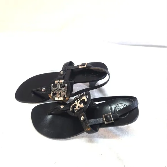 Tory Burch Women's 7.5 Holly 2 Black Leather Silver Emblem kitten Heels Sandals
