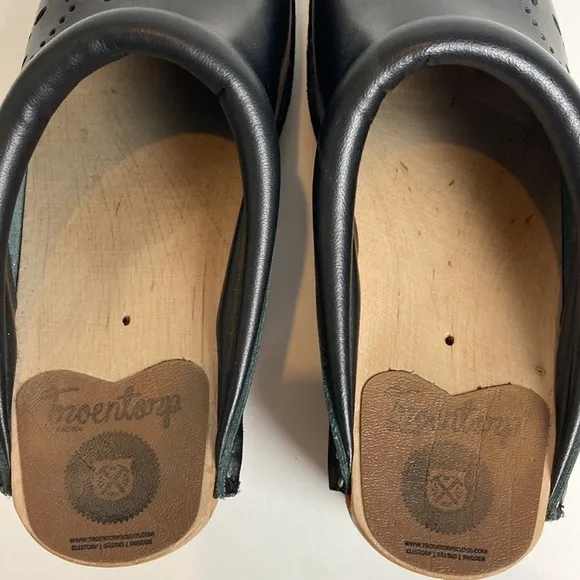 Troentorps Leaf Punch Clogs in Black Size 36 US 5 -5.5 Gorp Casual Granola Girl