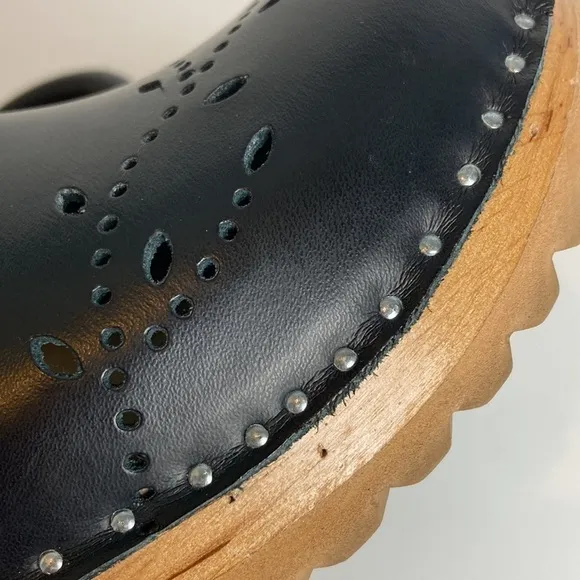 Troentorps Leaf Punch Clogs in Black Size 36 US 5 -5.5 Gorp Casual Granola Girl