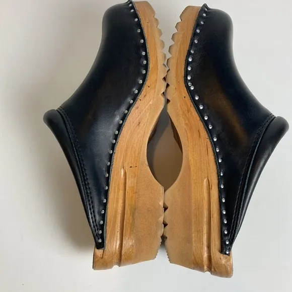 Troentorps Leaf Punch Clogs in Black Size 36 US 5 -5.5 Gorp Casual Granola Girl