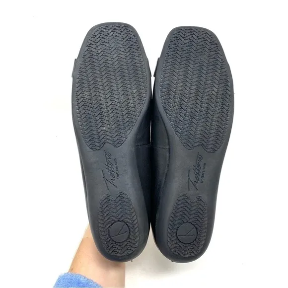 Trotters Sizzle Black Leather Ballet Flats WIDE
