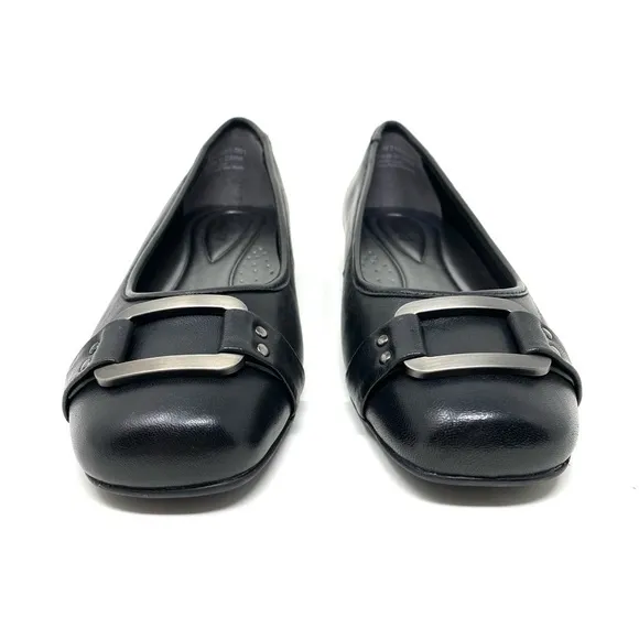 Trotters Sizzle Black Leather Ballet Flats WIDE