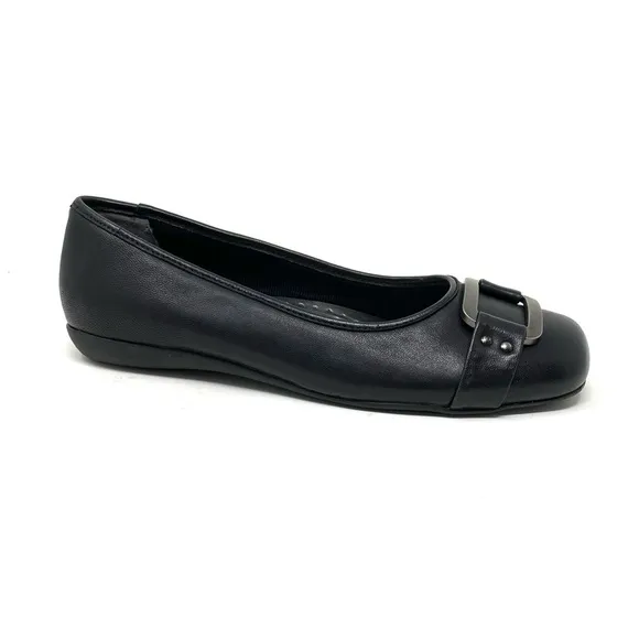 Trotters Sizzle Black Leather Ballet Flats WIDE