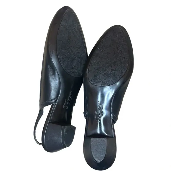 Trotters slingback heel buckle black size 9