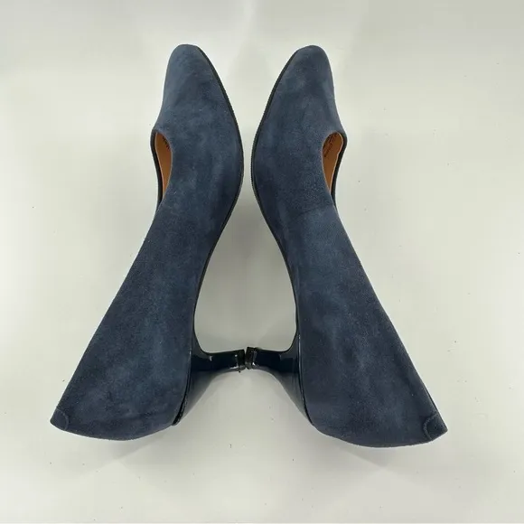 Trotters womens heels  size 6 N navy blue suede kitten heel old money
