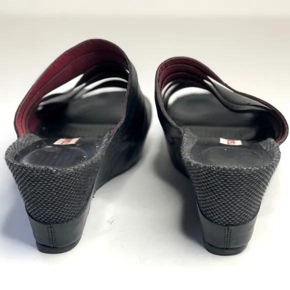 Tsubo Elger black peep toe platform wedge mules leather fabric size 10