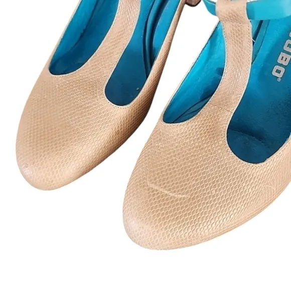 TSUBO Mary Jane T-strap Heels 40 9 Textured Slingback Industrial Retro Vintage