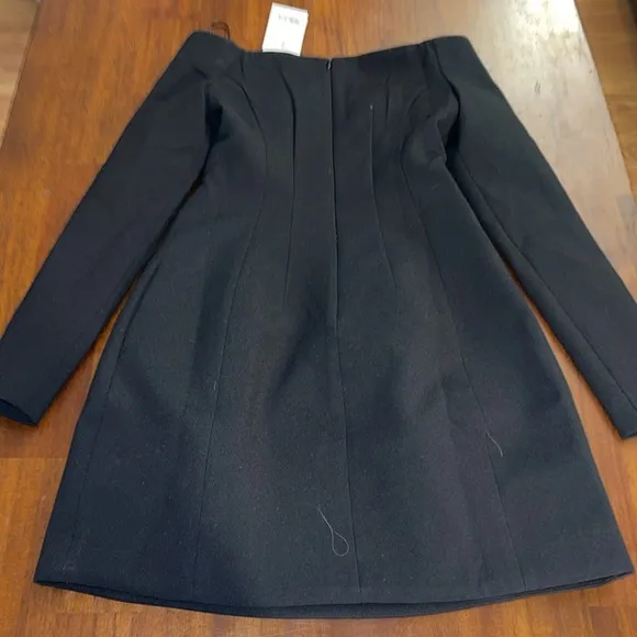 Tuckernuck ladies Black Blakely Dress. NWT. Size 0. Off the shoulder fit &amp; Flare