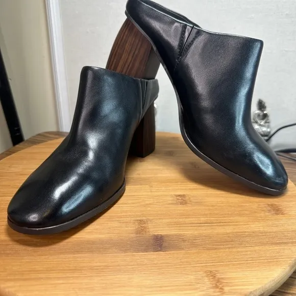 UEC Sanctuary Black Leather Boom Heel Mules Size 8.5 Women’s